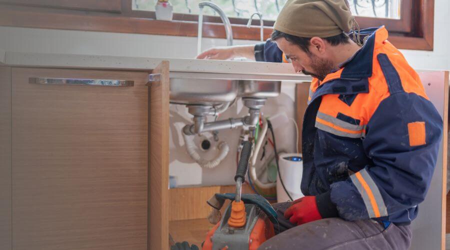 leaky faucet repair in San Mateo, FL